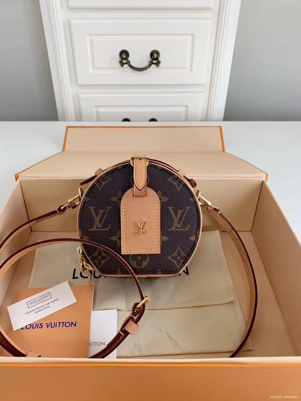 Official oldcobbler CHAPEAU BOITE LOUIS MINI VUITTON 0519